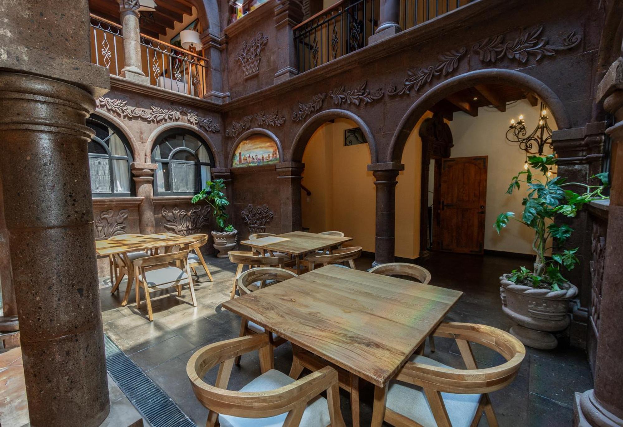 Five Queens Boutique Hotel Альенде Экстерьер фото
